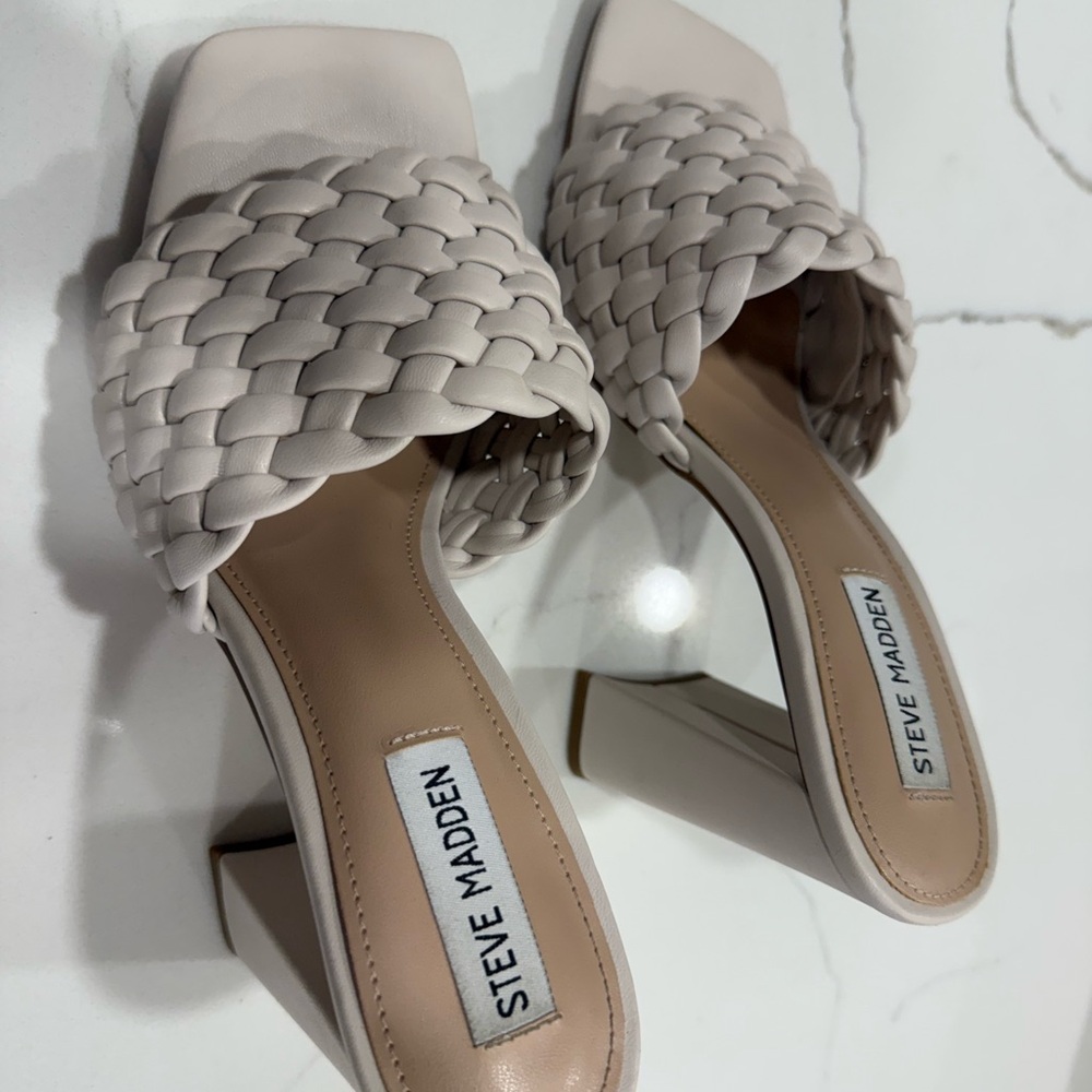 Steve Madden Cream Heeled Shoes with Woven Design